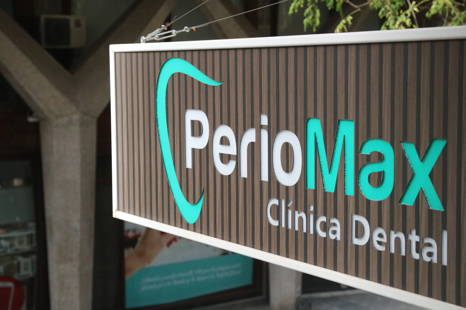 Equipo de urgencias dentales en clínica PerioMax Alicante