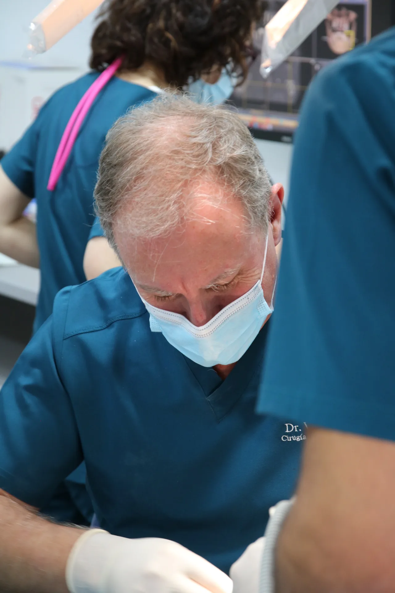 Dr. Andrés Valdés Beltrán